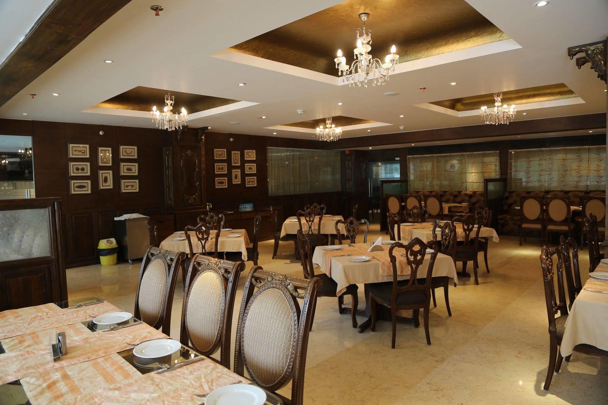 Baba Resorts Dharampur Dharampur  Buitenkant foto