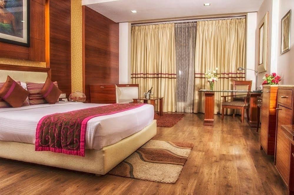 Baba Resorts Dharampur Dharampur  Buitenkant foto