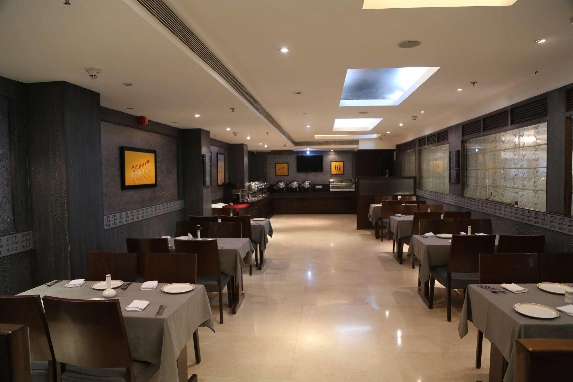 Baba Resorts Dharampur Dharampur  Buitenkant foto