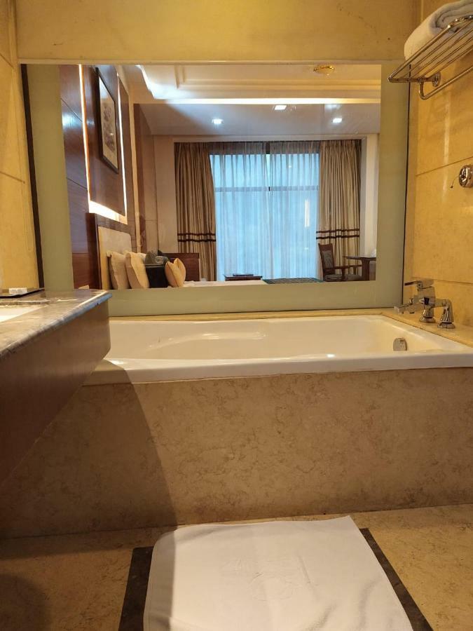 Baba Resorts Dharampur Dharampur  Buitenkant foto