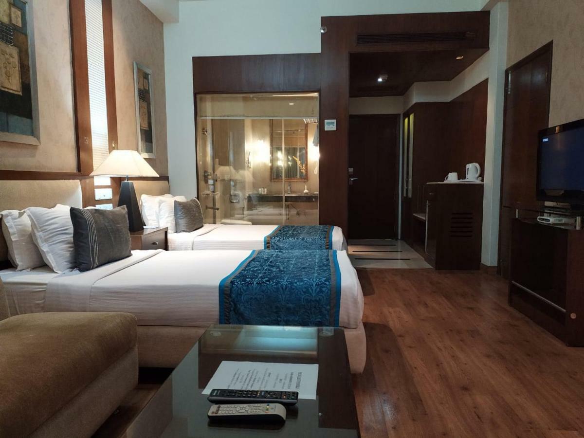 Baba Resorts Dharampur Dharampur  Buitenkant foto